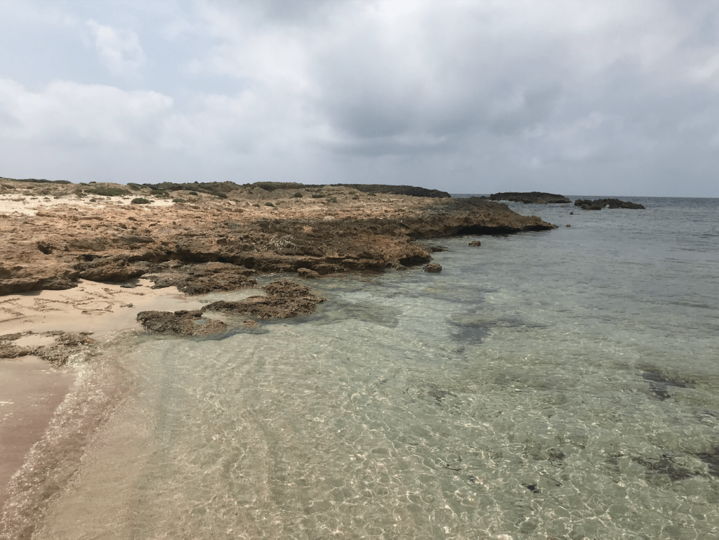 mare e spiaggia di Maimoni