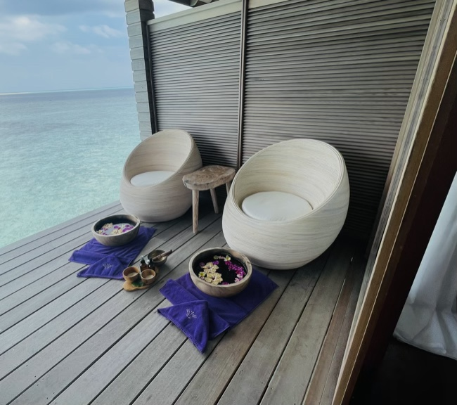 Benessere e relax al resort Hurawalhi Maldive