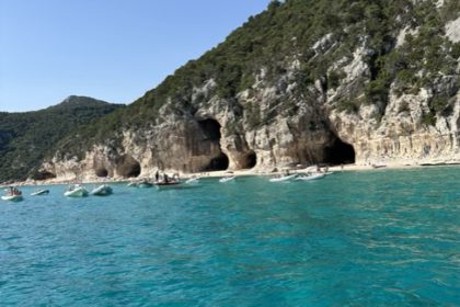 Grotte e mare in sardegna